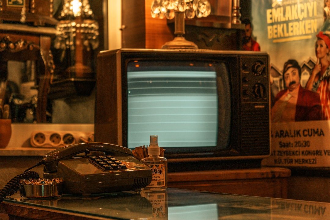 Exploring the Evolution of Television and the Rise of Streaming Shows